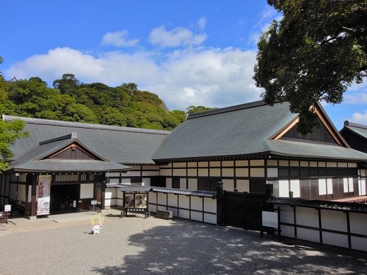 20 Best Things to Do in Shiga (2026): Lake Biwa, Castles, Shrines and More 23 Traditional entrance buildings at Hikone Castle Museum in Shiga