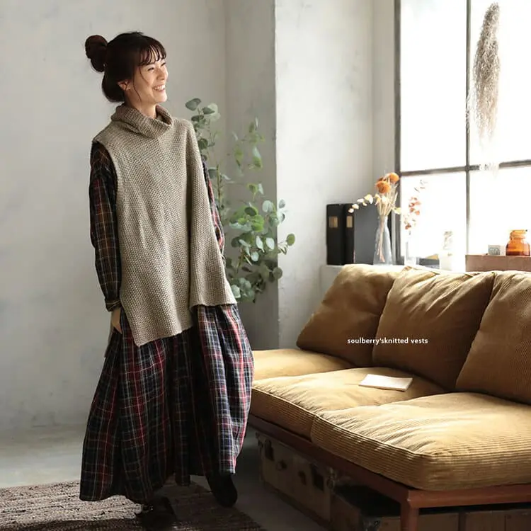 Mori Girl layering inspiration with relaxed fabric layers in a vintage-inspired outfit